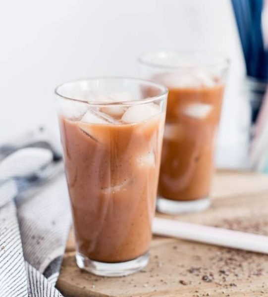 glass of crio bru with ice and a straw